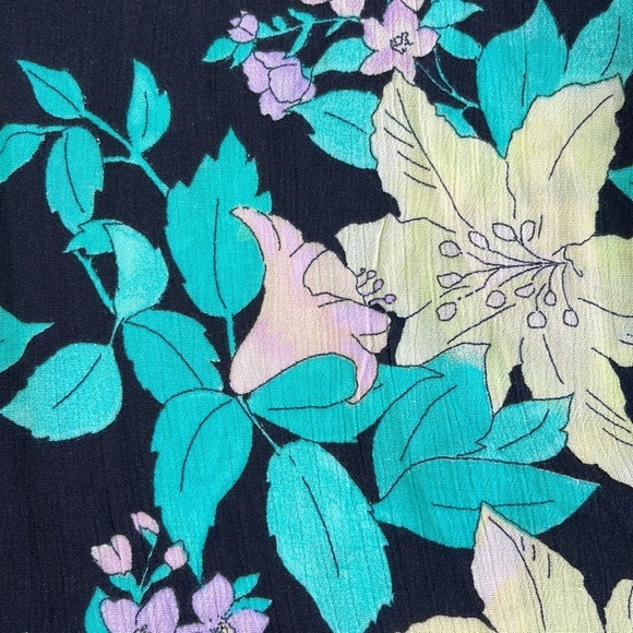 ☀️BILLABONG☀️ BLOOMING COVER UP - Picture 9 of 12